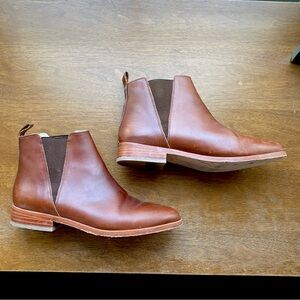 Nisolo Classic Chelsea Boot Brandy Brown Leather W8